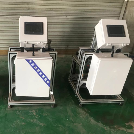 新型智能三通道施肥机;人工智能与机器人产业平台智能产品